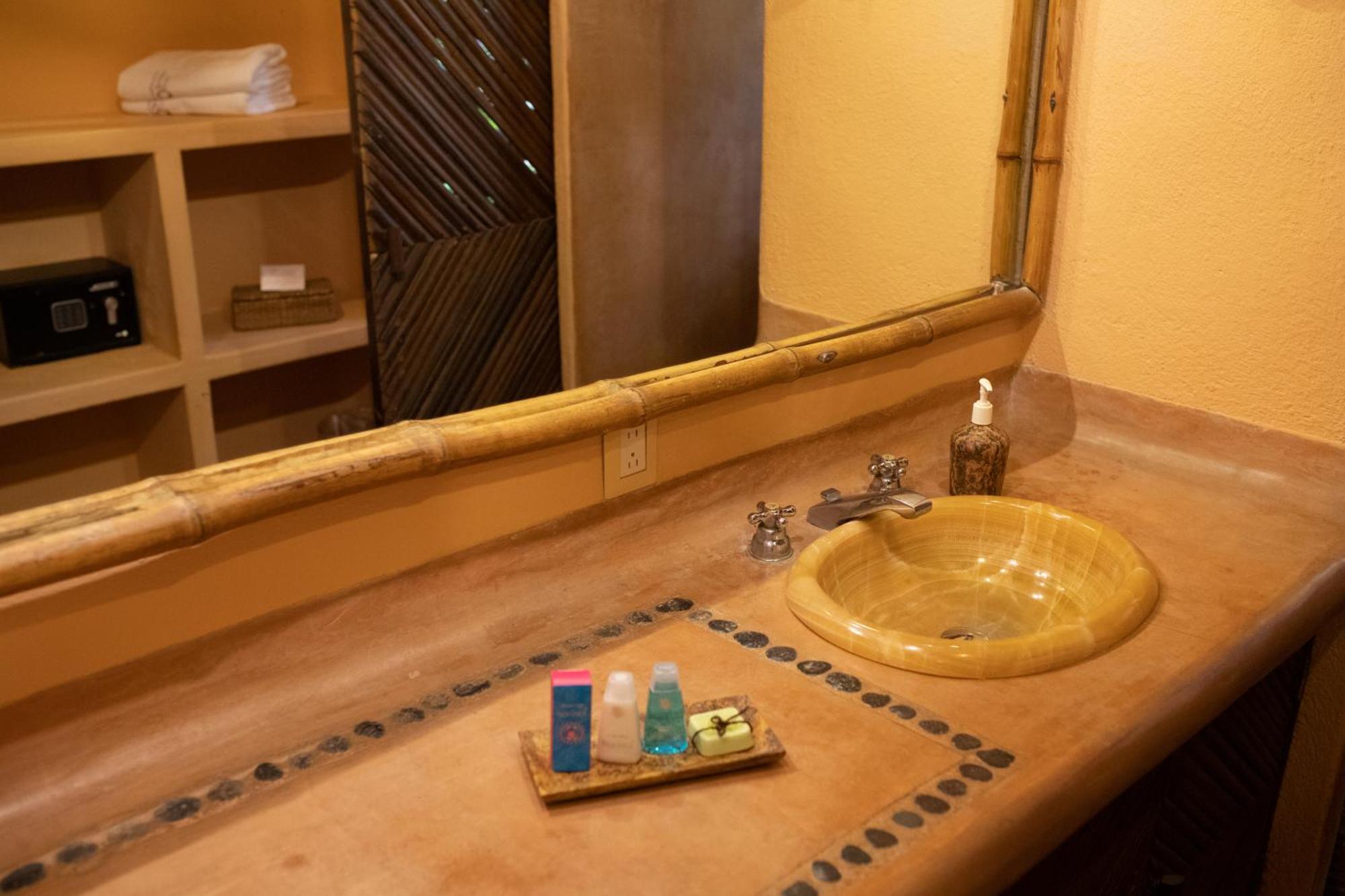 Puertas Paraiso Hotel Boutique Zihuatanejo Dış mekan fotoğraf